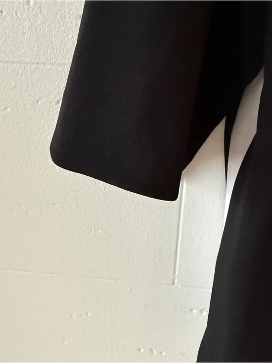 SLT | NWT Black and White Classic Quiet Luxery Top | Small - Picture 6 of 12